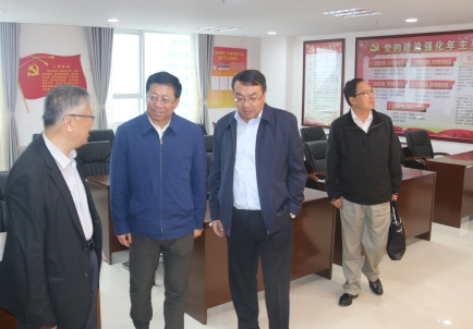 青海省副省长、省国资委党委书记、主任王黎明，莅临省EMC易倍集团调研指导工作