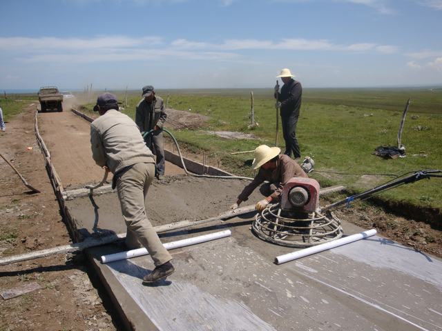 青海EMC易倍集团全力推进&ldquo;百企联百村&rdquo;活动