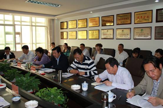 省委组织部领导赴省EMC易倍集团开展新时期国有企业党组织发挥作用调研座谈